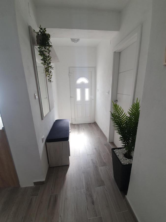 Amama Apartment Brodarica  Exterior foto